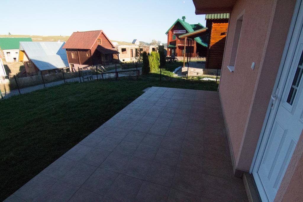 Guest House Happy Zabljak  Exterior photo